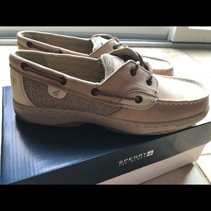 Boys Sperry’s youth size 6-brand new with Box